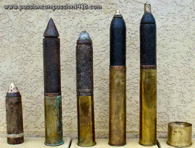 Passion & Compassion 1914-1918 : WW1 militaria and technical documentation  - artillery ammunitions