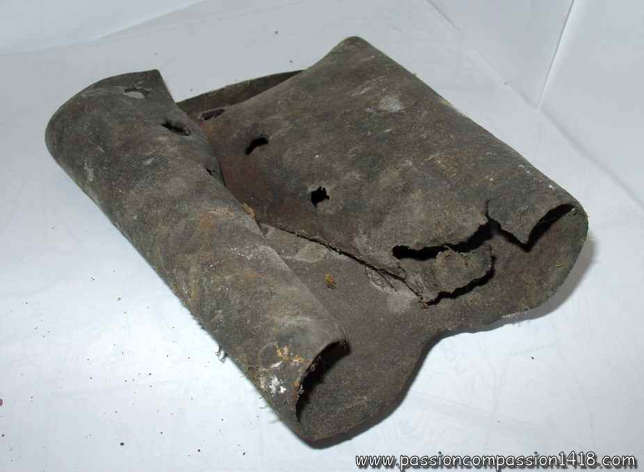 Leather gaiter found in Verdun - unknowned orogin